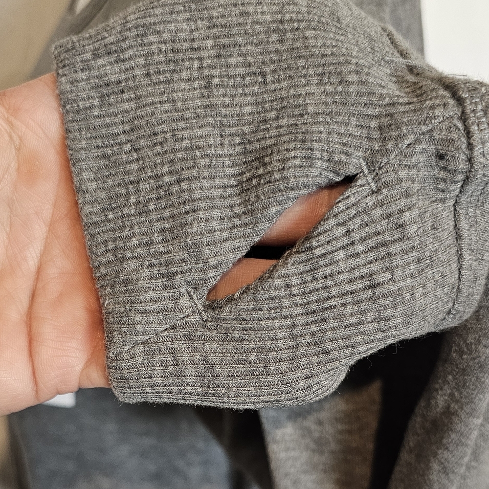 *EUC* Tommy Hilfiger Gray Logo Sweatshirt - Picture 4 of 16